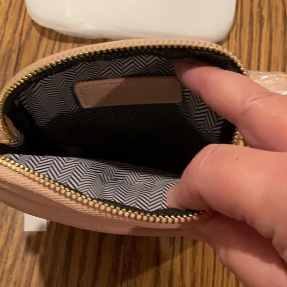 NWT mali & lili crossbody - Picture 6 of 7